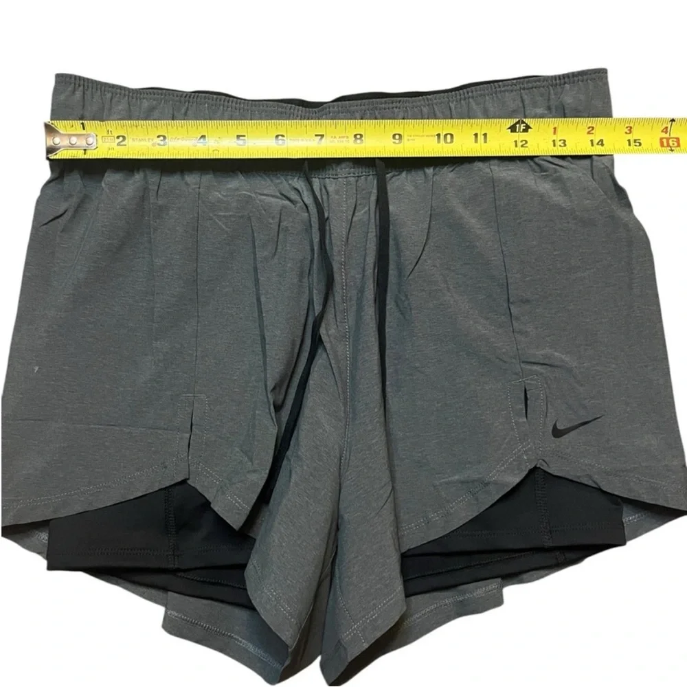 NWT Nike Women's Flex Essential 2 in1 Running Shorts Size Medium DA0453